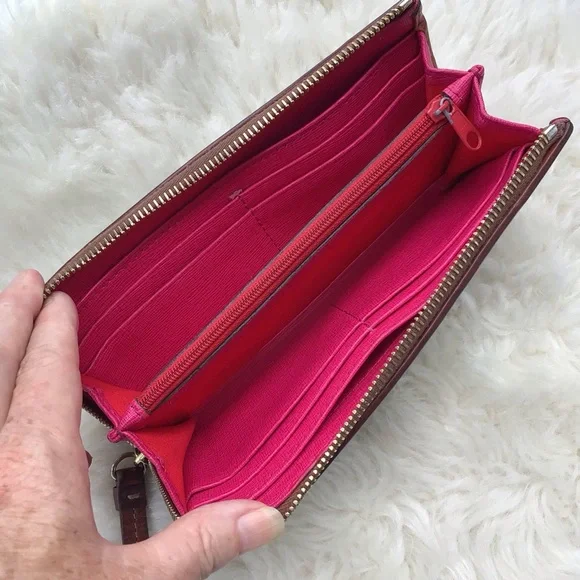 Dooney & Bourke All Weather Leather Long Zip Around Multi-compartment Clutch Bag - Picture 6 of 10